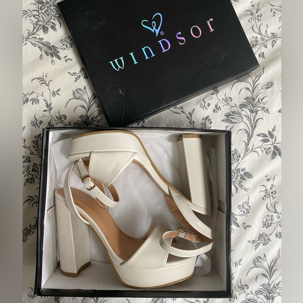 Windsor white platform block heels